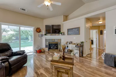 3461 Meridian Dr, Redding, CA 96002 photo 7