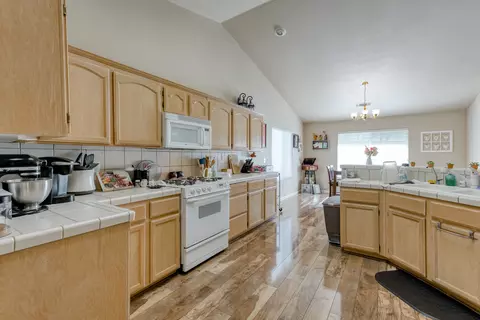 3461 Meridian Dr, Redding, CA 96002 photo 12