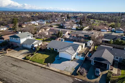 475 Woodhill Dr, Redding, CA 96003 photo 28