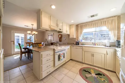 475 Woodhill Dr, Redding, CA 96003 photo 10