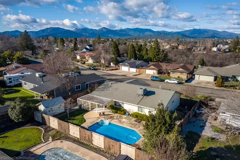475 Woodhill Dr, Redding, CA 96003 photo 29