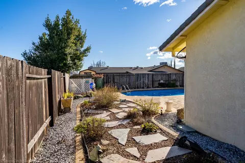 475 Woodhill Dr, Redding, CA 96003 photo 26