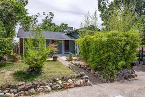1741 Regent Ave, Redding, CA 96001 photo 2