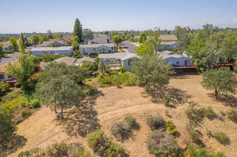 1136 Brokeoff Walk, Redding, CA 96003 photo 6