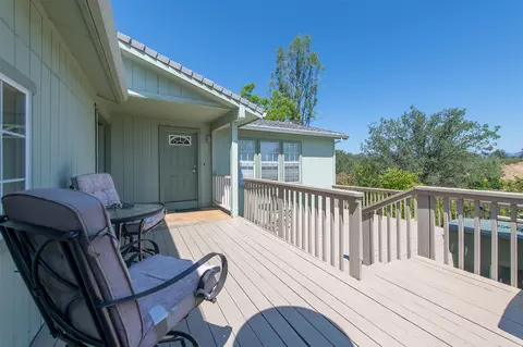 1136 Brokeoff Walk, Redding, CA 96003 photo 11