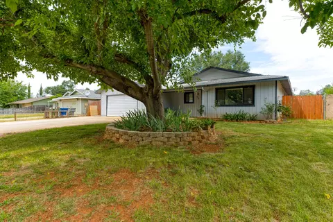 2298 Christian Ave, Redding, CA 96002 photo 2