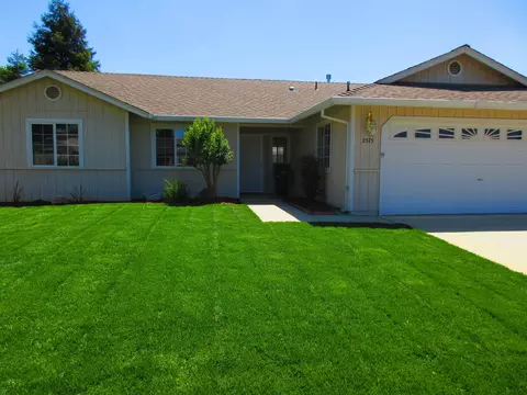 2575 Dewberry Dr, Redding, CA 96003 photo 2