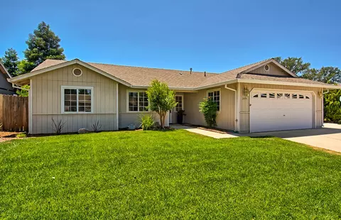 2575 Dewberry Dr, Redding, CA 96003 photo 1