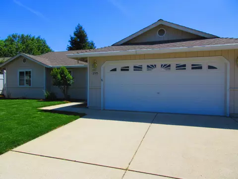 2575 Dewberry Dr, Redding, CA 96003 photo 4
