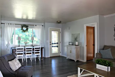 7408 Bridge Ln, Redding, CA 96002 photo 5