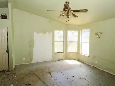 11672 Roberta Way, Bella Vista, CA 96008 photo 9