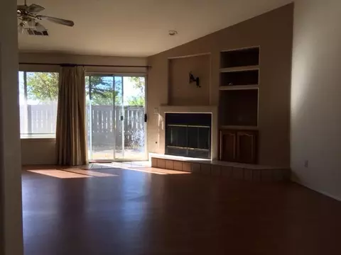 577 Martinique Cir, Redding, CA 96003 photo 5