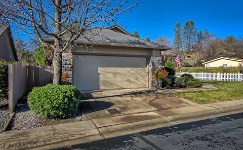 512 Mammoth Path, Redding, CA 96003 photo 3