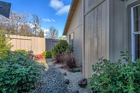 512 Mammoth Path, Redding, CA 96003 photo 32