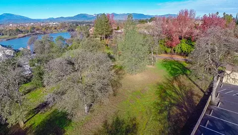2026 Bechelli Ln, Redding, CA 96002 photo 2