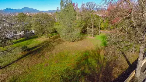 2026 Bechelli Ln, Redding, CA 96002 photo 4