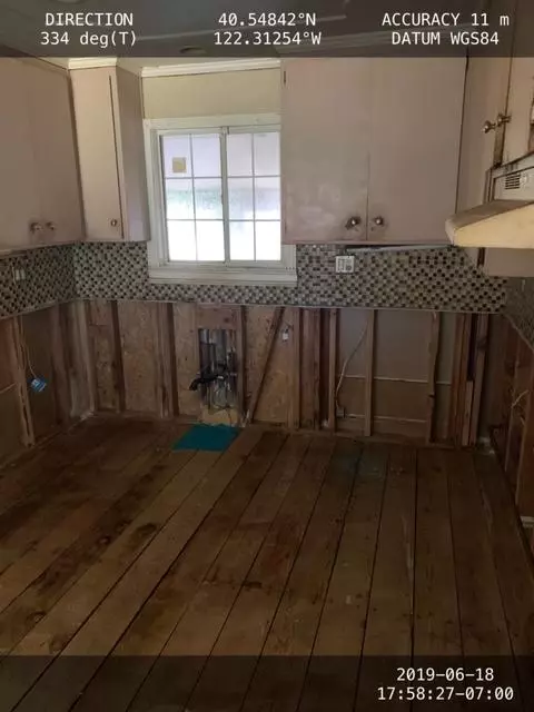 8980 Christopher Ln, Redding, CA 96002 photo 5
