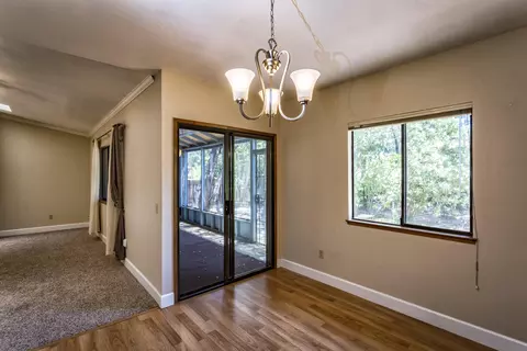 895 Oakmont Dr, Redding, CA 96003 photo 11