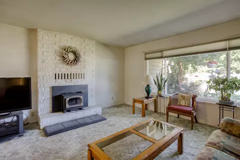 6762 Riverside Dr, Redding, CA 96001 photo 3