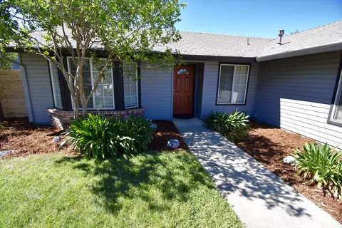 2543 Dewberry Dr, Redding, CA 96003 photo 2