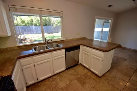 2543 Dewberry Dr, Redding, CA 96003 photo 10