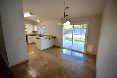2543 Dewberry Dr, Redding, CA 96003 photo 6