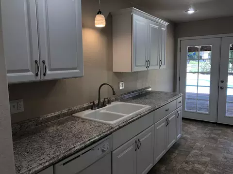 2435 Beverly Dr, Redding, CA 96002 photo 6