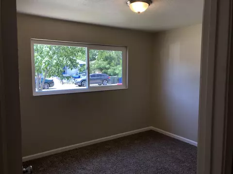 2435 Beverly Dr, Redding, CA 96002 photo 9