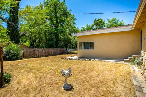 1587 Benton Dr, Redding, CA 96003 photo 10
