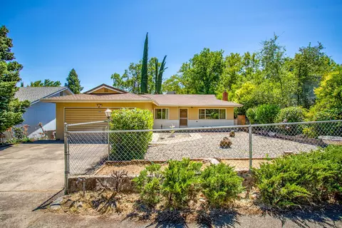 1587 Benton Dr, Redding, CA 96003 photo 1