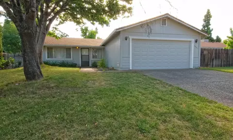 3847 Sunwood Dr, Redding, CA 96002 photo 1