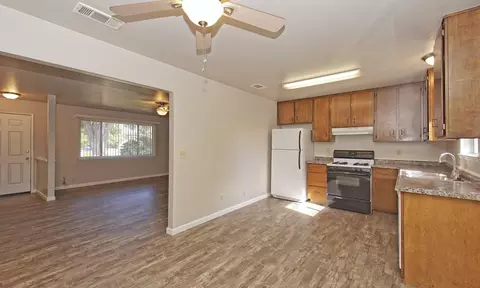 3847 Sunwood Dr, Redding, CA 96002 photo 3
