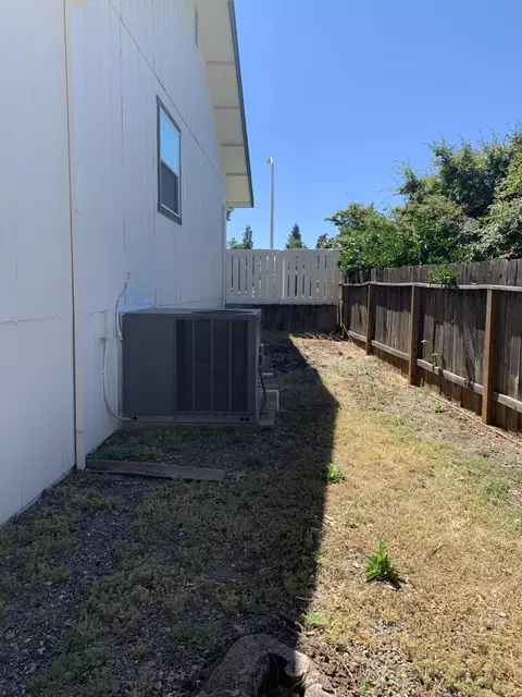 1904 Breckenwood Dr, Redding, CA 96002 photo 22