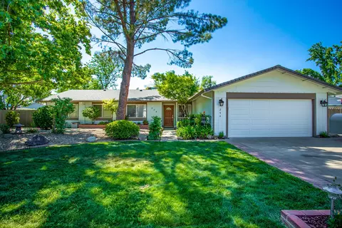 254 Aquamarine Way, Redding, CA 96003 photo 3