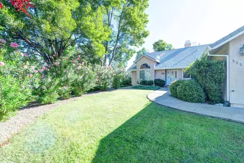 555 Reddington Dr, Redding, CA 96003 photo 3