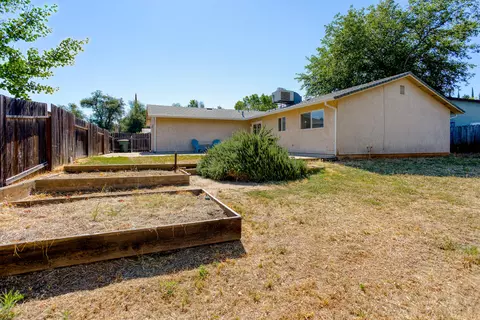 2580 Rosebud Ln, Redding, CA 96002 photo 17