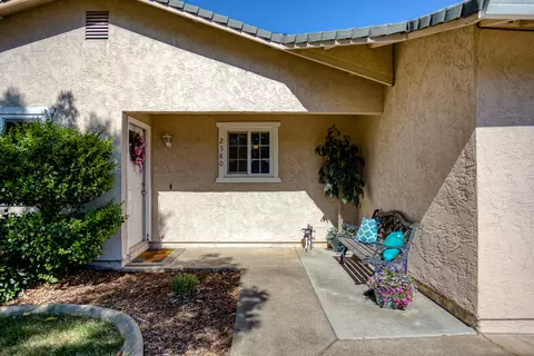 2580 Rosebud Ln, Redding, CA 96002 photo 2
