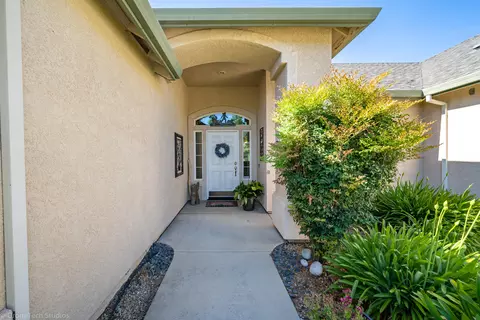 2854 Madison River Dr, Redding, CA 96002 photo 7