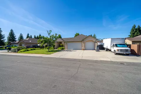 2854 Madison River Dr, Redding, CA 96002 photo 6