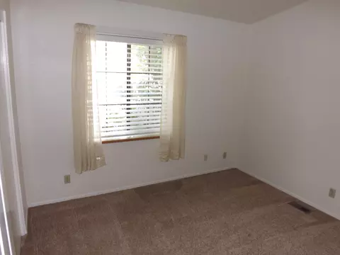 472 Mammoth Path, Redding, CA 96003 photo 14