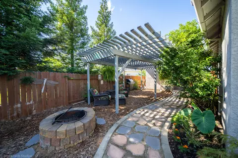 3251 Atletas Way, Redding, CA 96002 photo 33
