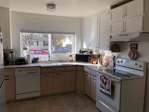 2457 Waldon St, Redding, CA 96001 photo 6