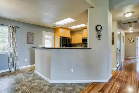 2243 Shenandoah Dr, Anderson, CA 96007 photo 3