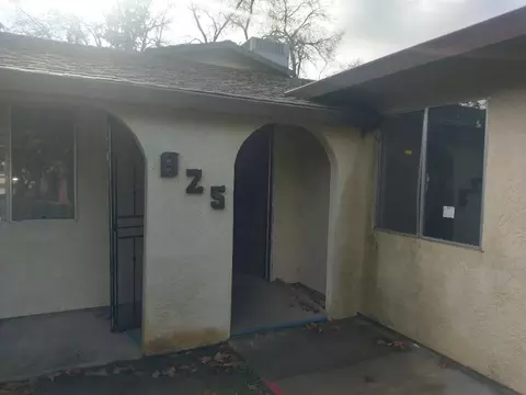 825 Locust St, Red Bluff, CA 96080 photo 2