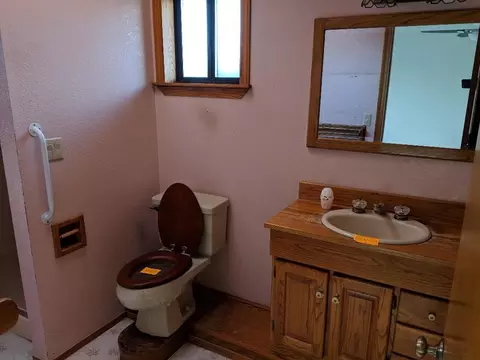 825 Locust St, Red Bluff, CA 96080 photo 8