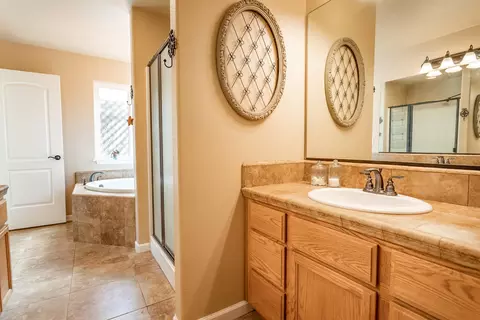 611 Valleybrook Dr, Redding, CA 96003 photo 12