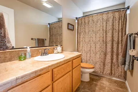 611 Valleybrook Dr, Redding, CA 96003 photo 14