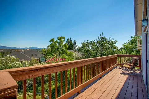 3150 Pinot Path, Redding, CA 96001 photo 3