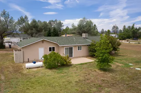 5395 Pine St, Anderson, CA 96007 photo 3