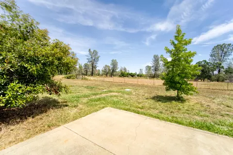 5395 Pine St, Anderson, CA 96007 photo 4
